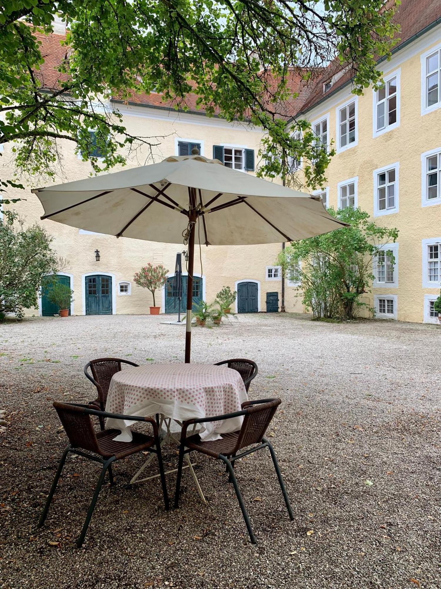 Wohnen Im Wasserschloss Sandizell Schrobenhausen Exterior photo